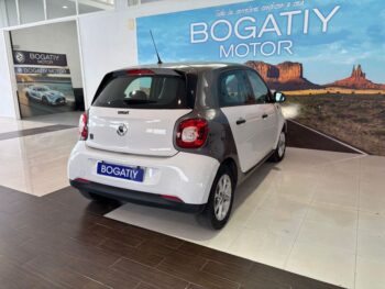 W 0902ldn forfour (7)