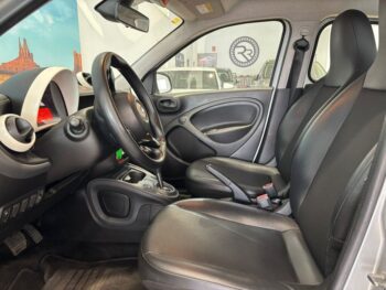 W 0902ldn forfour (9)